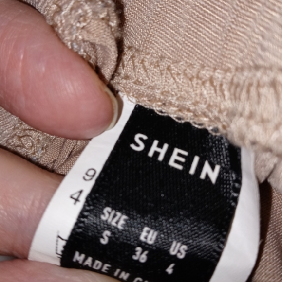 Shein nude colored asymmetrical skirt size small - Picture 3 of 3